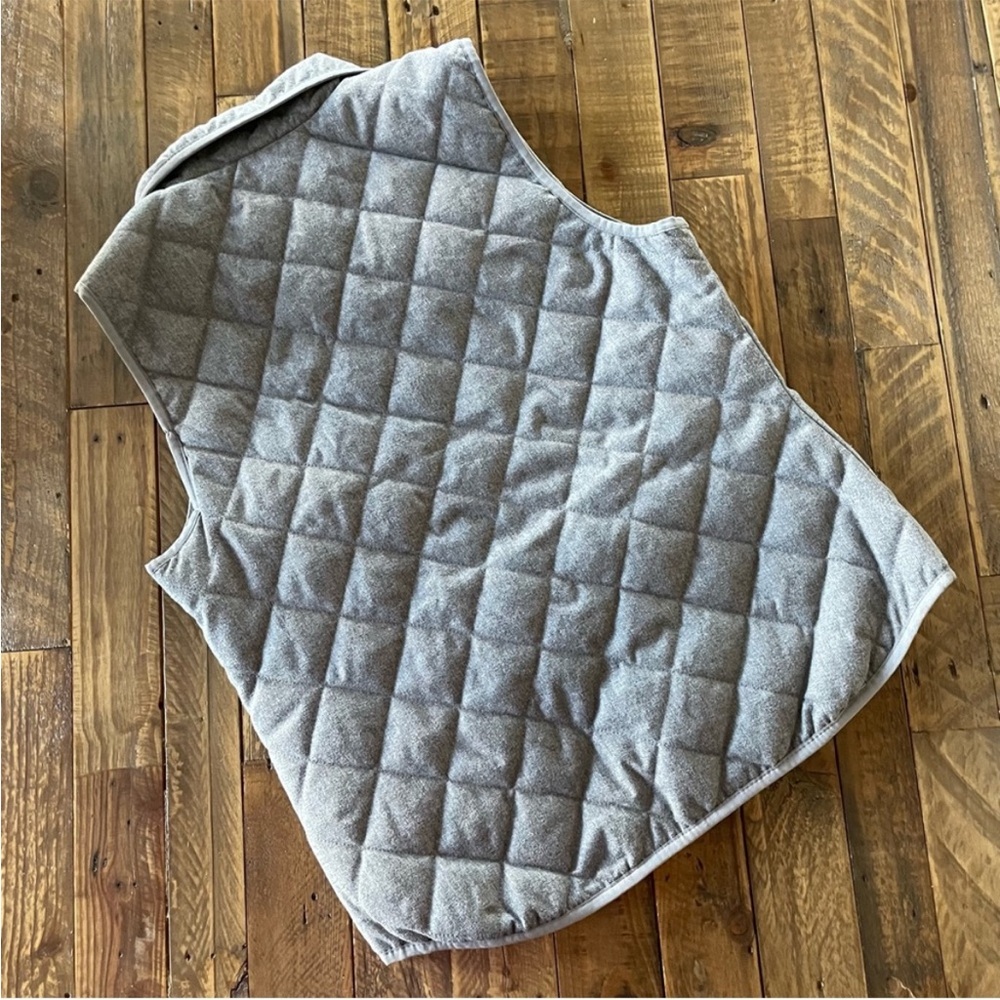 Old Navy Vest Gray Quilted Women’s Size Medium - Picture 9 of 10